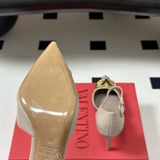 顶级品质(配飞机盒✈️➕10)2026 早春新款Valentino 华伦天奴 VLOGO SIGNATU 顶级品质(配飞机盒✈️➕10)2026 早春新款Valentino 华伦天奴 VLOGO SIGNATU