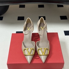 顶级品质(配飞机盒✈️➕10)2026 早春新款Valentino 华伦天奴 VLOGO SIGNATU 顶级品质(配飞机盒✈️➕10)2026 早春新款Valentino 华伦天奴 VLOGO SIGNATU