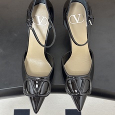 顶级品质(配飞机盒✈️➕10)2026 早春新款Valentino 华伦天奴 VLOGO SIGNATU 顶级品质(配飞机盒✈️➕10)2026 早春新款Valentino 华伦天奴 VLOGO SIGNATU