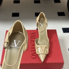 顶级品质(配飞机盒✈️➕10)2026 早春新款Valentino 华伦天奴 VLOGO SIGNATU 顶级品质(配飞机盒✈️➕10)2026 早春新款Valentino 华伦天奴 VLOGO SIGNATU