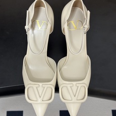 顶级品质(配飞机盒✈️➕10)2026 早春新款Valentino 华伦天奴 VLOGO SIGNATU 顶级品质(配飞机盒✈️➕10)2026 早春新款Valentino 华伦天奴 VLOGO SIGNATU