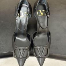 顶级品质(配飞机盒✈️➕10)2026 早春新款Valentino 华伦天奴 VLOGO SIGNATU 顶级品质(配飞机盒✈️➕10)2026 早春新款Valentino 华伦天奴 VLOGO SIGNATU