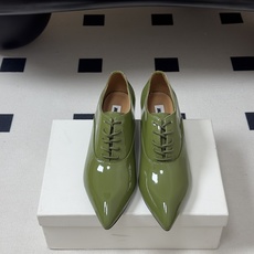JIL SANDER 吉尔桑达 26Fw春夏新款复古风小坡跟尖头单鞋系带亮面小皮鞋乐福鞋利落线条与高级漆 JIL SANDER 吉尔桑达 26Fw春夏新款复古风小坡跟尖头单鞋系带亮面小皮鞋乐福鞋利落线条与高级漆