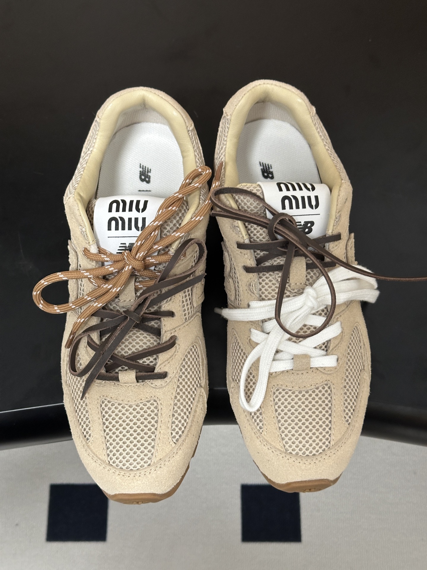 MIUMIU X New 缪缪 Balance 530 NB联名走秀款 2026 最新配色 牛反绒皮革网
