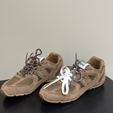MIUMIU X New 缪缪 Balance 530 NB联名走秀款 2026 最新配色 牛反绒皮革网 MIUMIU X New 缪缪 Balance 530 NB联名走秀款 2026 最新配色 牛反绒皮革网