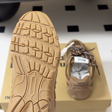 MIUMIU X New 缪缪 Balance 530 NB联名走秀款 2026 最新配色 牛反绒皮革网 MIUMIU X New 缪缪 Balance 530 NB联名走秀款 2026 最新配色 牛反绒皮革网