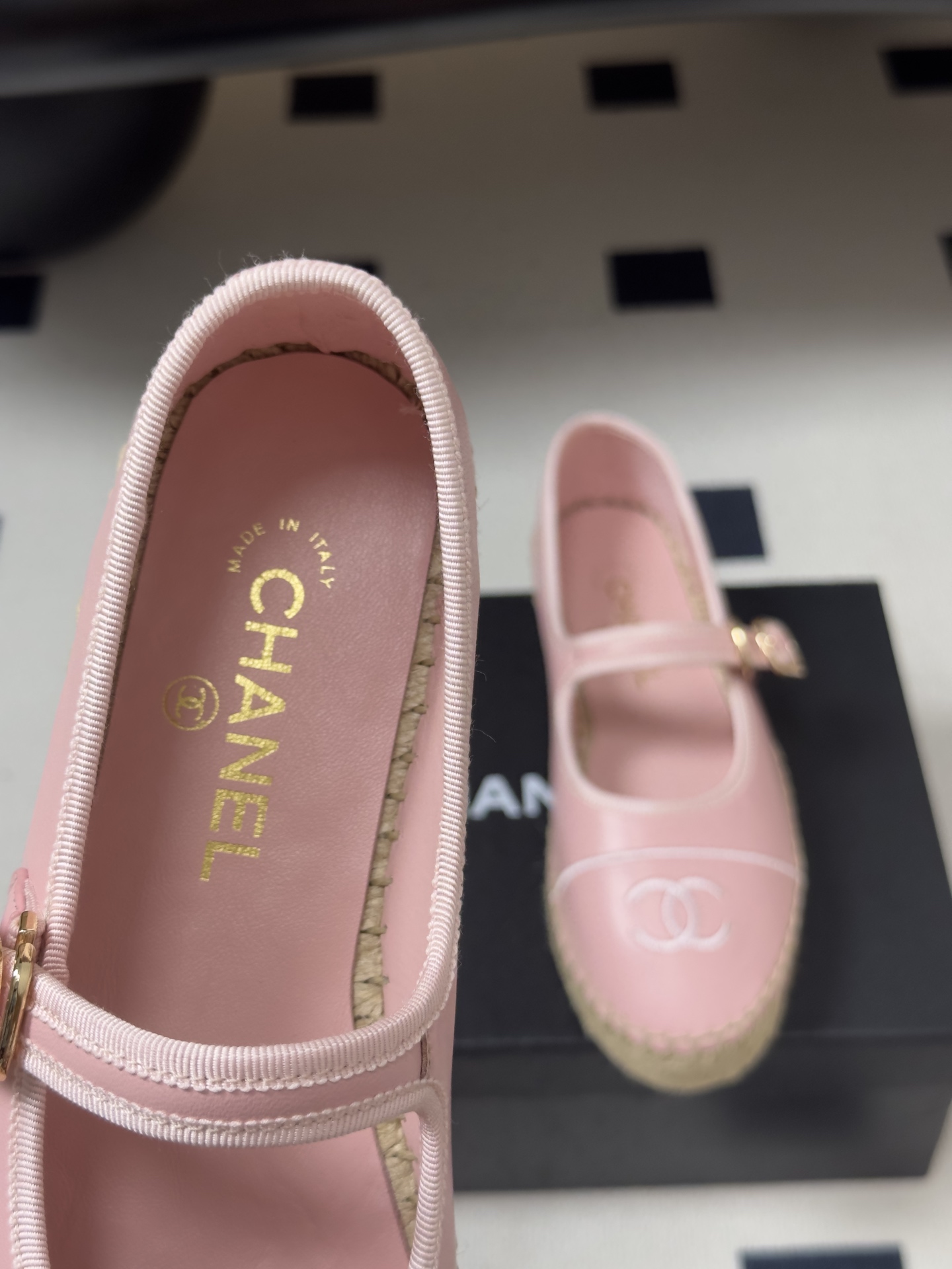 2026春夏新款 Chanel 香奈儿 26C小香 经典双C刺绣玛丽珍鞋新颖搭扣麻绳渔夫鞋这款玛丽珍 可 2026春夏新款 Chanel 香奈儿 26C小香 经典双C刺绣玛丽珍鞋新颖搭扣麻绳渔夫鞋这款玛丽珍 可