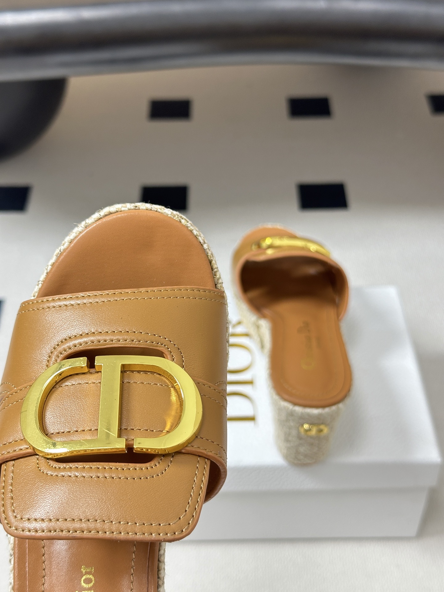 26ss春夏新款Dior 迪奥D🌾 Attitude 坡跟凉拖鞋经典 CD扣防水台拖鞋藤格纹草编麻绳底鱼