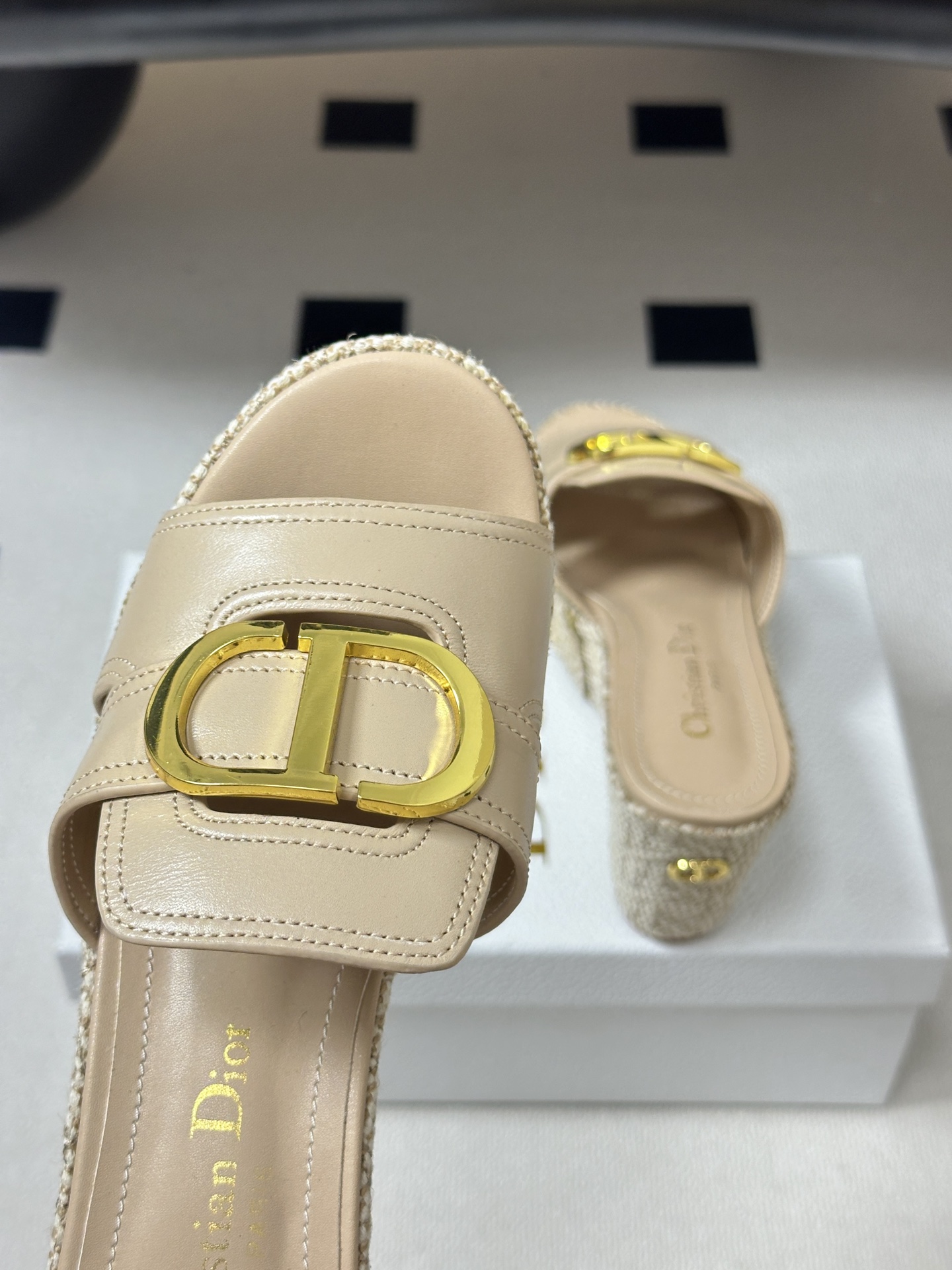 26ss春夏新款Dior 迪奥D🌾 Attitude 坡跟凉拖鞋经典 CD扣防水台拖鞋藤格纹草编麻绳底鱼