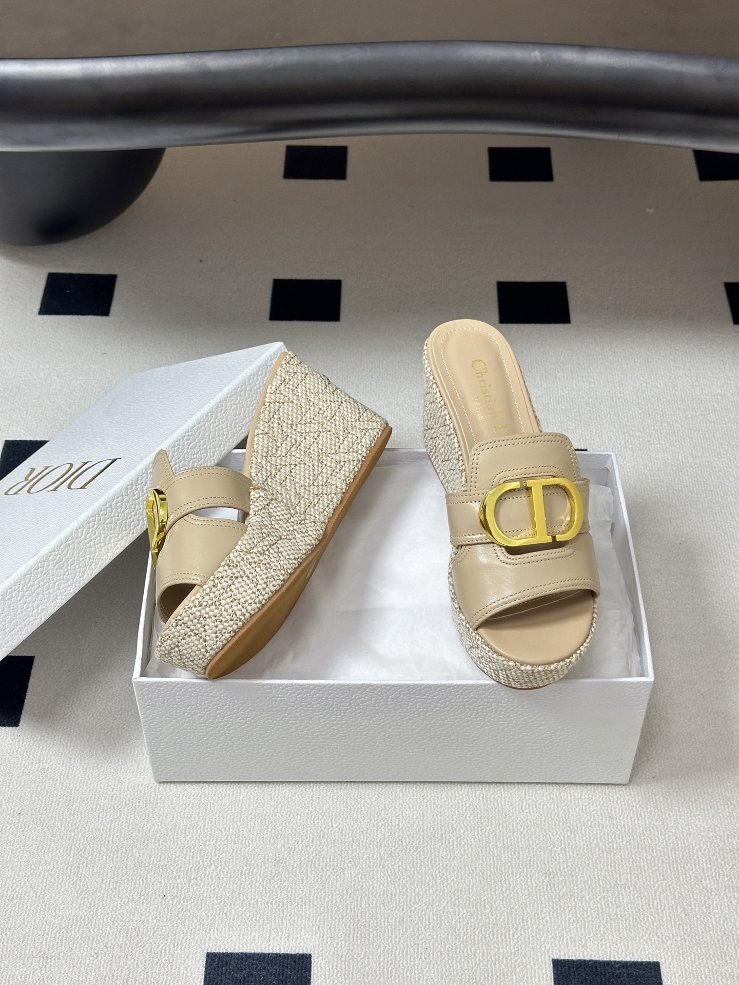 26ss春夏新款Dior 迪奥D🌾 Attitude 坡跟凉拖鞋经典 CD扣防水台拖鞋藤格纹草编麻绳底鱼