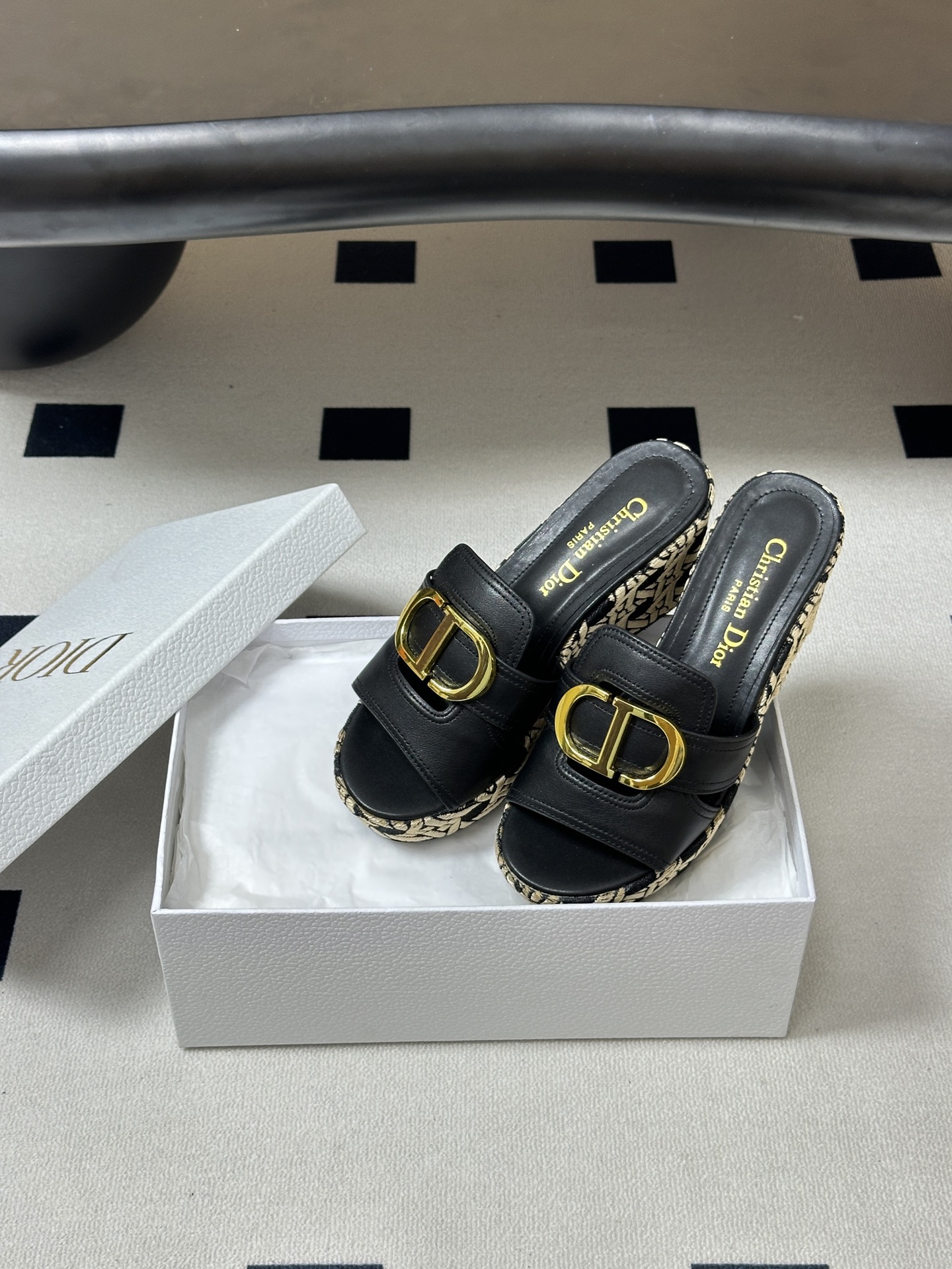 26ss春夏新款Dior 迪奥D🌾 Attitude 坡跟凉拖鞋经典 CD扣防水台拖鞋藤格纹草编麻绳底鱼