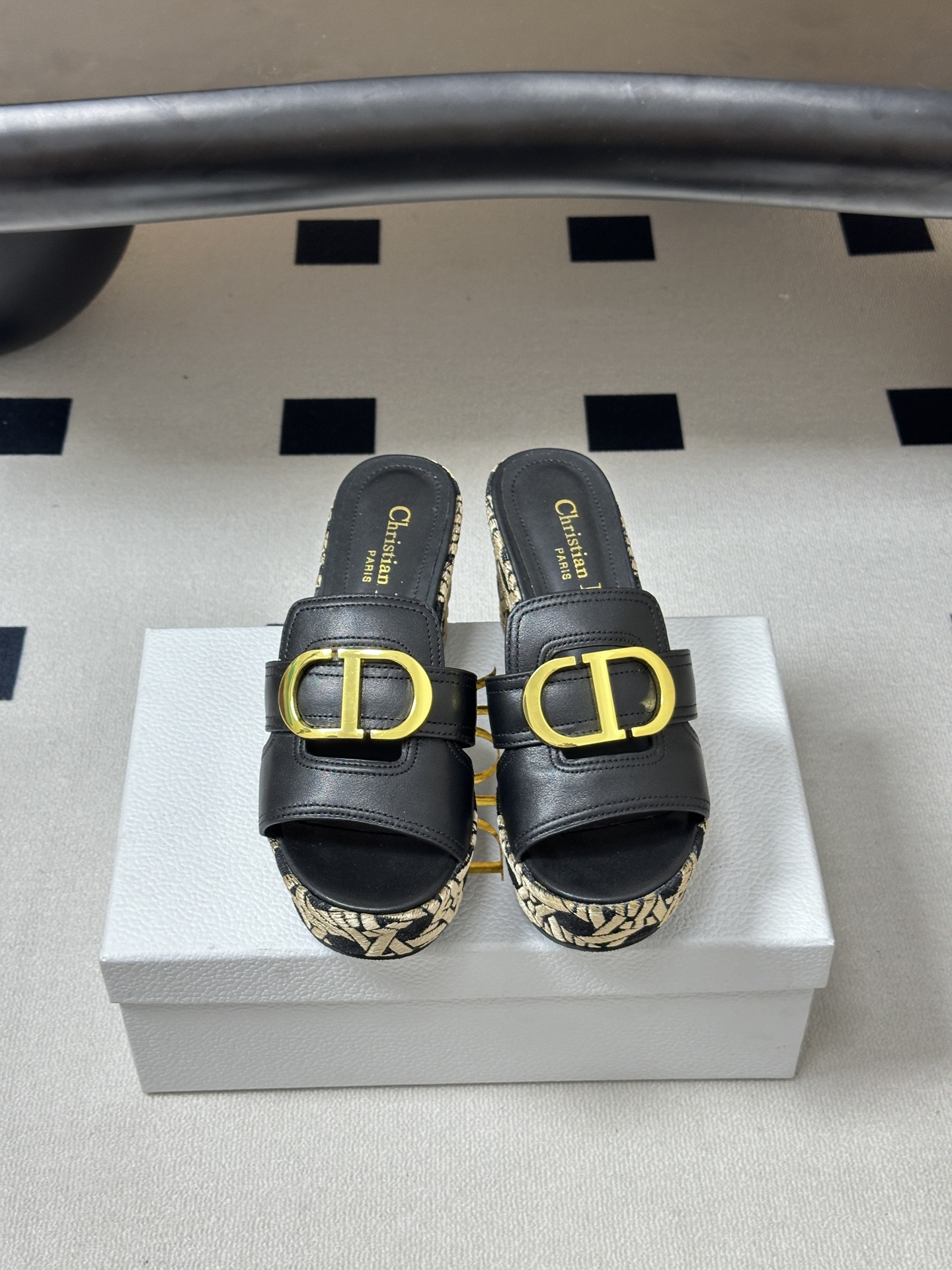26ss春夏新款Dior 迪奥D🌾 Attitude 坡跟凉拖鞋经典 CD扣防水台拖鞋藤格纹草编麻绳底鱼