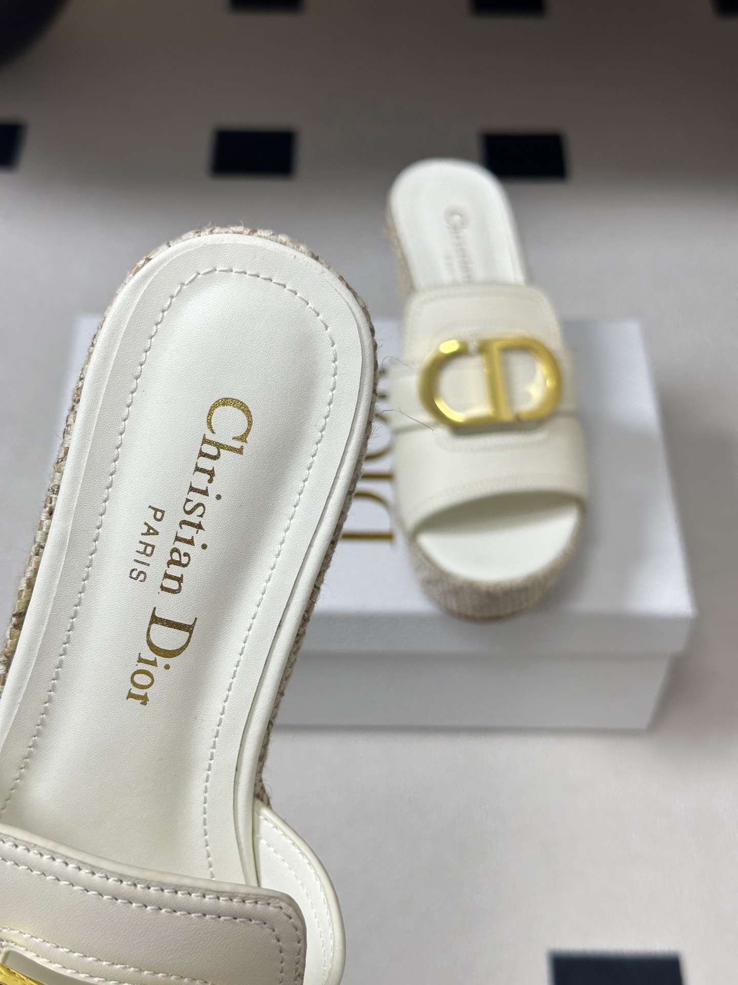 26ss春夏新款Dior 迪奥D🌾 Attitude 坡跟凉拖鞋经典 CD扣防水台拖鞋藤格纹草编麻绳底鱼