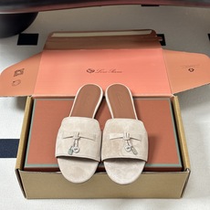 莞产(配高档飞机盒✈️)Loro Piana 诺悠翩雅 LP Summer Charms经典款平底拖鞋五 莞产(配高档飞机盒✈️)Loro Piana 诺悠翩雅 LP Summer Charms经典款平底拖鞋五