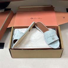 莞产(配高档飞机盒✈️)Loro Piana 诺悠翩雅 LP Summer Charms经典款平底拖鞋五 莞产(配高档飞机盒✈️)Loro Piana 诺悠翩雅 LP Summer Charms经典款平底拖鞋五