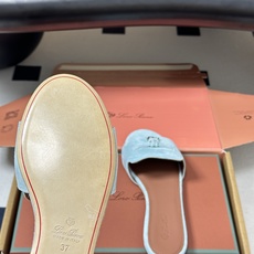莞产(配高档飞机盒✈️)Loro Piana 诺悠翩雅 LP Summer Charms经典款平底拖鞋五 莞产(配高档飞机盒✈️)Loro Piana 诺悠翩雅 LP Summer Charms经典款平底拖鞋五