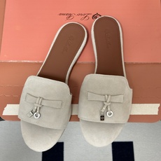 莞产(配高档飞机盒✈️)Loro Piana 诺悠翩雅 LP Summer Charms经典款平底拖鞋五 莞产(配高档飞机盒✈️)Loro Piana 诺悠翩雅 LP Summer Charms经典款平底拖鞋五