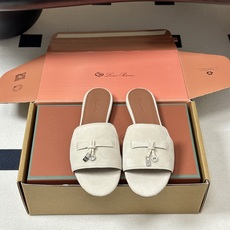 莞产(配高档飞机盒✈️)Loro Piana 诺悠翩雅 LP Summer Charms经典款平底拖鞋五 莞产(配高档飞机盒✈️)Loro Piana 诺悠翩雅 LP Summer Charms经典款平底拖鞋五