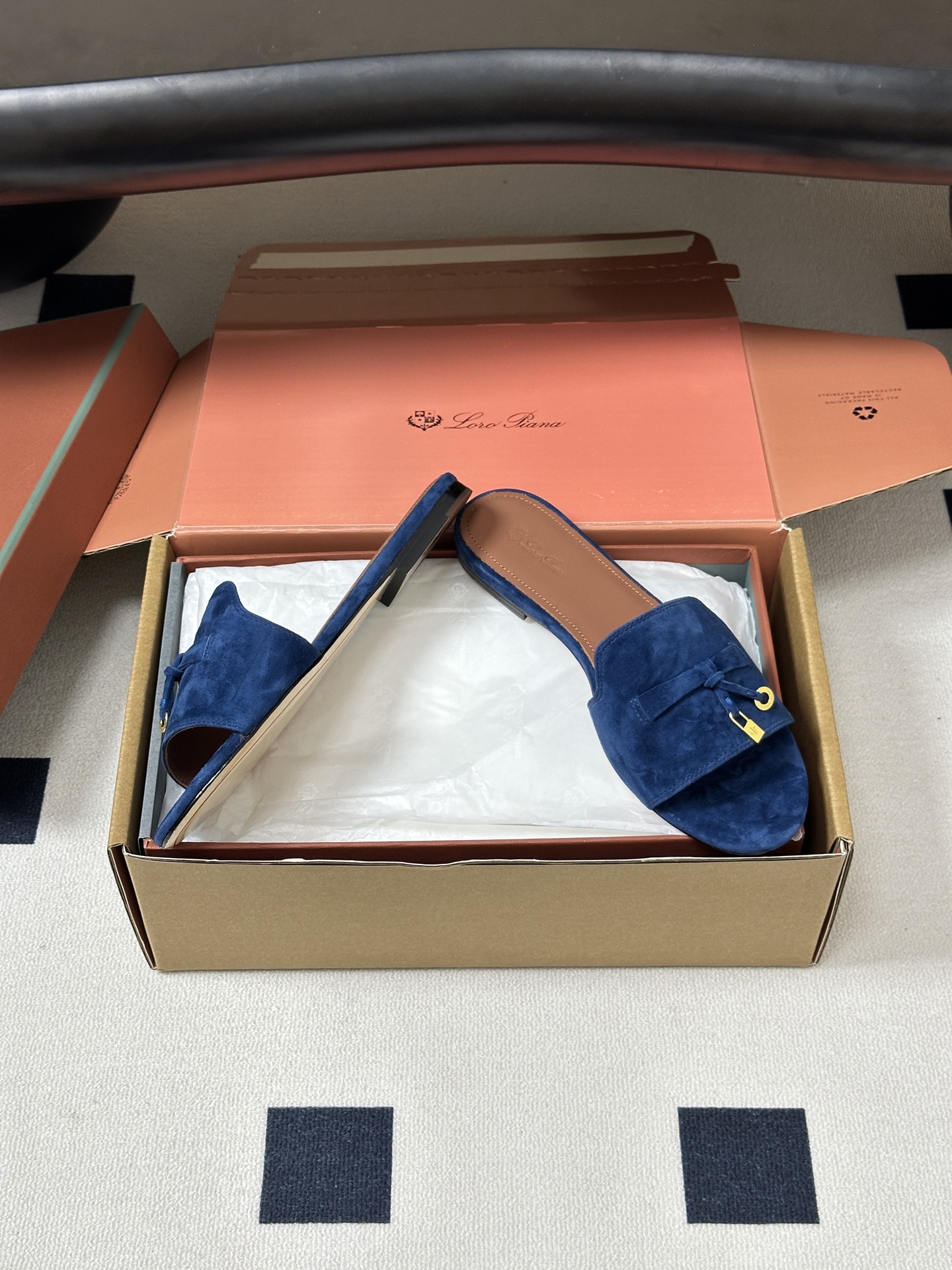 莞产（配高档飞机盒✈️）Loro Piana 诺悠翩雅 LP Summer Charms经典款平底拖鞋五