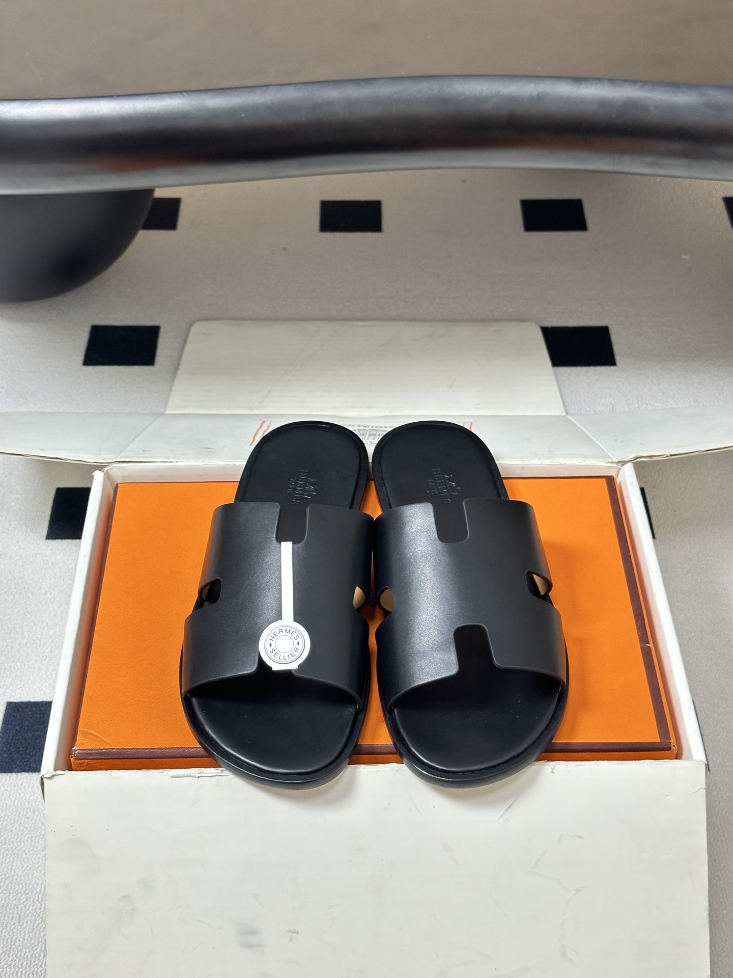 顶级品质（配高档飞机盒✈️）Hermes 爱马仕🐎 H家 Lzmir凉拖鞋系列经典款男士拖鞋 经典H型平