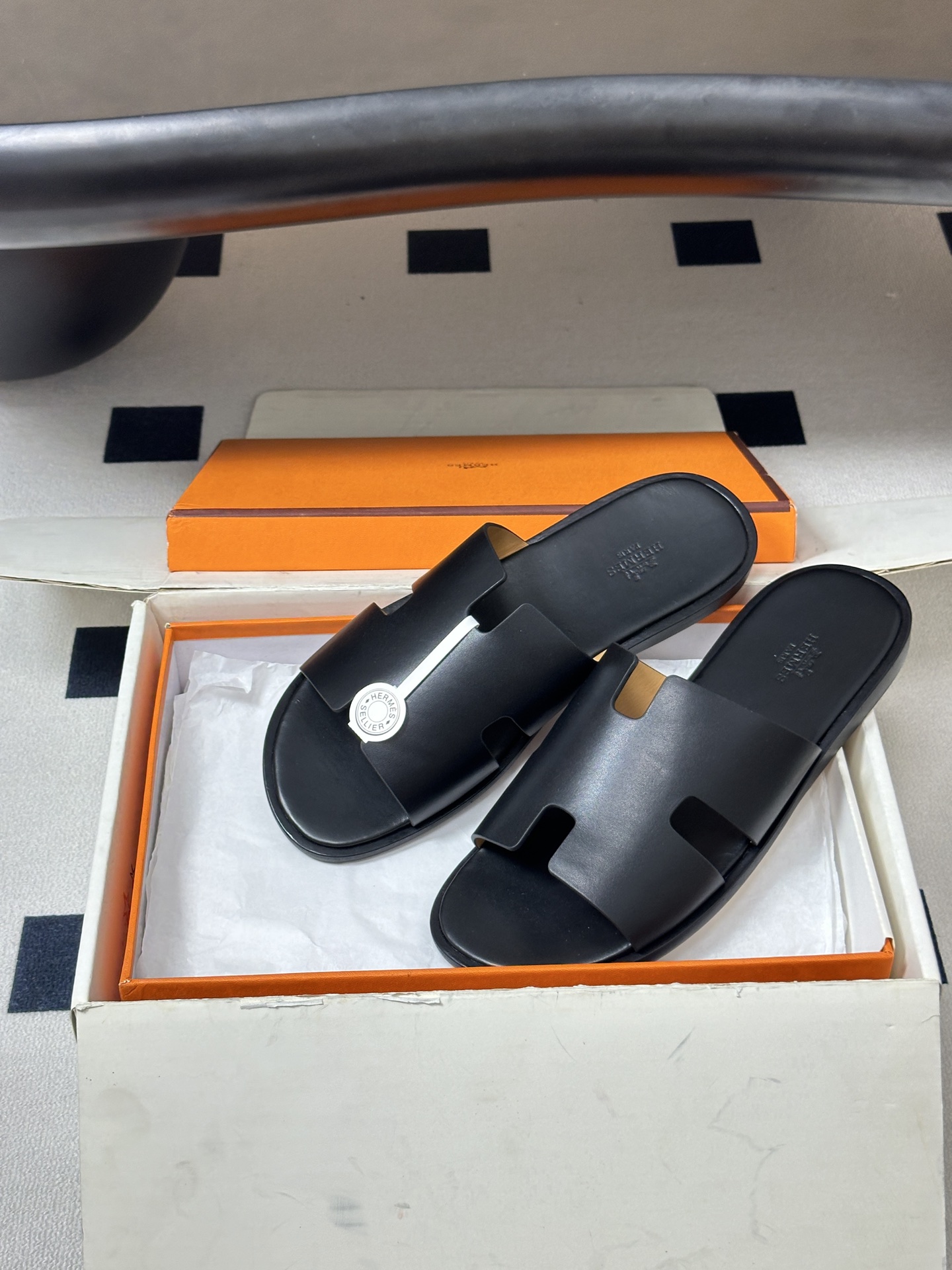 顶级品质（配高档飞机盒✈️）Hermes 爱马仕🐎 H家 Lzmir凉拖鞋系列经典款男士拖鞋 经典H型平