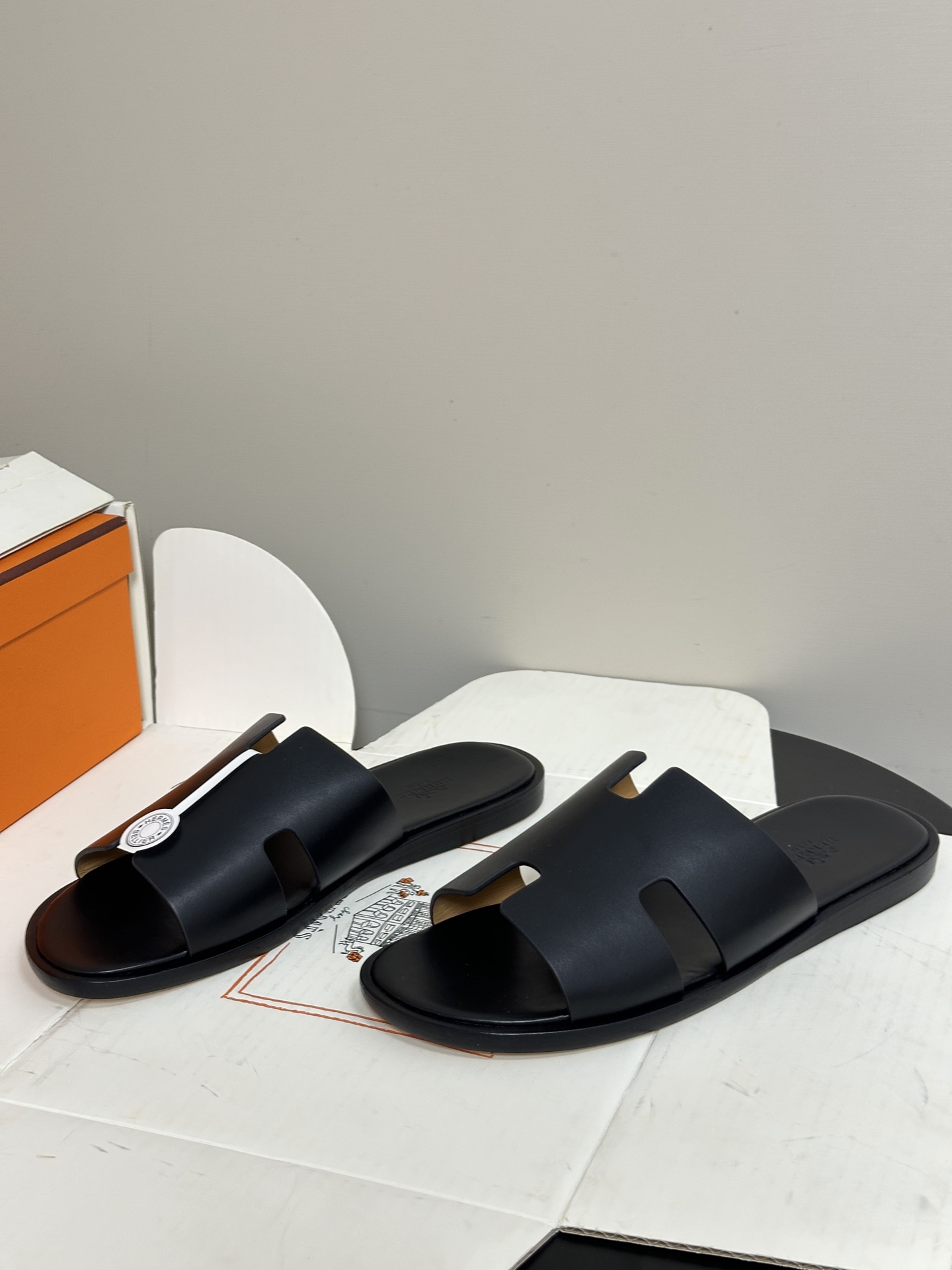 顶级品质（配高档飞机盒✈️）Hermes 爱马仕🐎 H家 Lzmir凉拖鞋系列经典款男士拖鞋 经典H型平