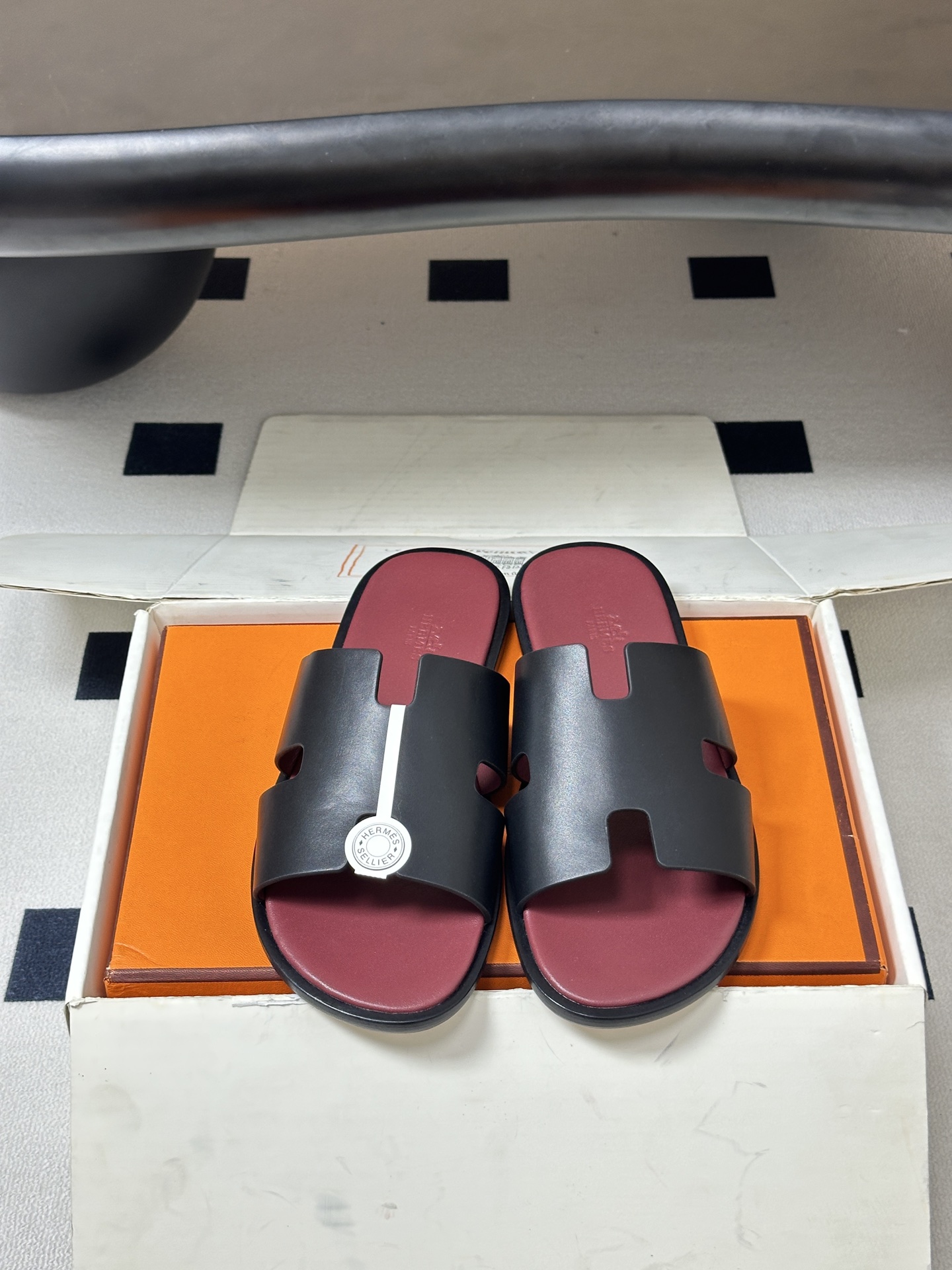 顶级品质（配高档飞机盒✈️）Hermes 爱马仕🐎 H家 Lzmir凉拖鞋系列经典款男士拖鞋 经典H型平