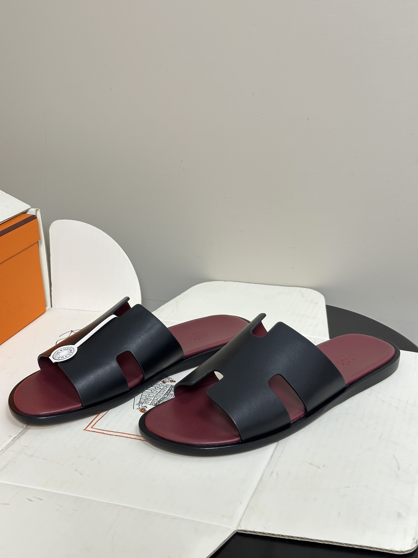 顶级品质（配高档飞机盒✈️）Hermes 爱马仕🐎 H家 Lzmir凉拖鞋系列经典款男士拖鞋 经典H型平