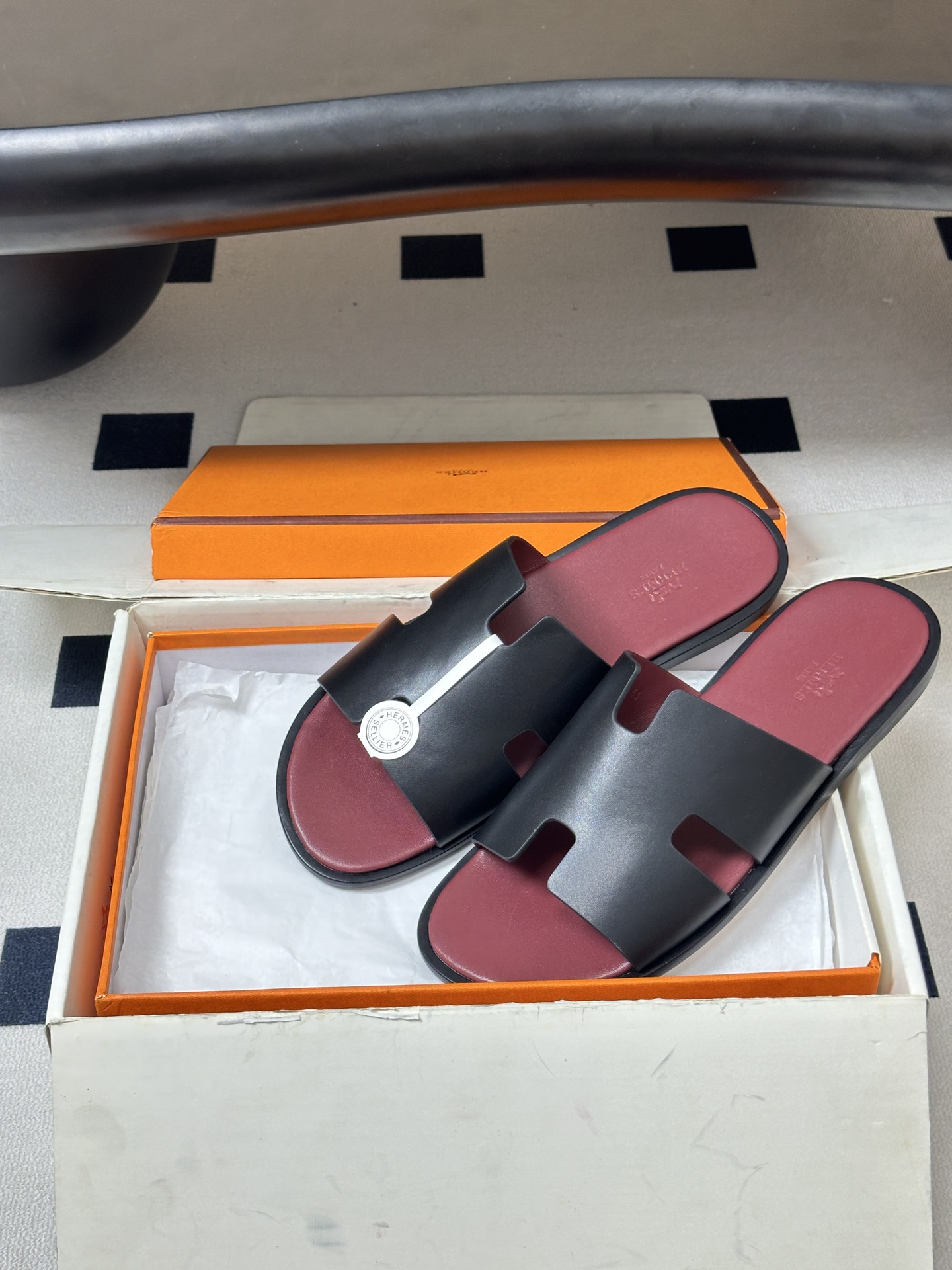 顶级品质（配高档飞机盒✈️）Hermes 爱马仕🐎 H家 Lzmir凉拖鞋系列经典款男士拖鞋 经典H型平