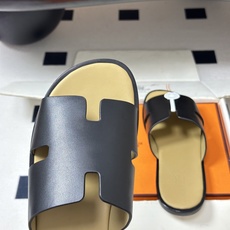顶级品质(配高档飞机盒✈️)Hermes 爱马仕🐎 H家 Lzmir凉拖鞋系列经典款男士拖鞋 经典H型平 顶级品质(配高档飞机盒✈️)Hermes 爱马仕🐎 H家 Lzmir凉拖鞋系列经典款男士拖鞋 经典H型平