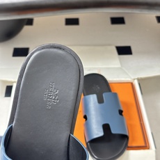 顶级品质(配高档飞机盒✈️)Hermes 爱马仕🐎 H家 Lzmir凉拖鞋系列经典款男士拖鞋 经典H型平 顶级品质(配高档飞机盒✈️)Hermes 爱马仕🐎 H家 Lzmir凉拖鞋系列经典款男士拖鞋 经典H型平