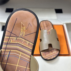 顶级品质(配高档飞机盒✈️)Hermes 爱马仕🐎 H家 Lzmir凉拖鞋系列经典款男士拖鞋 经典H型平 顶级品质(配高档飞机盒✈️)Hermes 爱马仕🐎 H家 Lzmir凉拖鞋系列经典款男士拖鞋 经典H型平