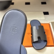顶级品质(配高档飞机盒✈️)Hermes 爱马仕🐎 H家 Lzmir凉拖鞋系列经典款男士拖鞋 经典H型平 顶级品质(配高档飞机盒✈️)Hermes 爱马仕🐎 H家 Lzmir凉拖鞋系列经典款男士拖鞋 经典H型平