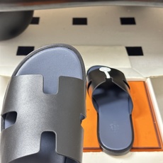 顶级品质(配高档飞机盒✈️)Hermes 爱马仕🐎 H家 Lzmir凉拖鞋系列经典款男士拖鞋 经典H型平 顶级品质(配高档飞机盒✈️)Hermes 爱马仕🐎 H家 Lzmir凉拖鞋系列经典款男士拖鞋 经典H型平