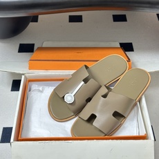 顶级品质(配高档飞机盒✈️)Hermes 爱马仕🐎 H家 Lzmir凉拖鞋系列经典款男士拖鞋 经典H型平 顶级品质(配高档飞机盒✈️)Hermes 爱马仕🐎 H家 Lzmir凉拖鞋系列经典款男士拖鞋 经典H型平
