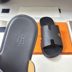 顶级品质(配高档飞机盒✈️)Hermes 爱马仕🐎 H家 Lzmir凉拖鞋系列经典款男士拖鞋 经典H型平 顶级品质(配高档飞机盒✈️)Hermes 爱马仕🐎 H家 Lzmir凉拖鞋系列经典款男士拖鞋 经典H型平