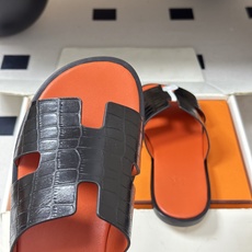 顶级品质(配高档飞机盒✈️)Hermes 爱马仕🐎 H家 Lzmir凉拖鞋系列经典款男士拖鞋 经典H型平 顶级品质(配高档飞机盒✈️)Hermes 爱马仕🐎 H家 Lzmir凉拖鞋系列经典款男士拖鞋 经典H型平