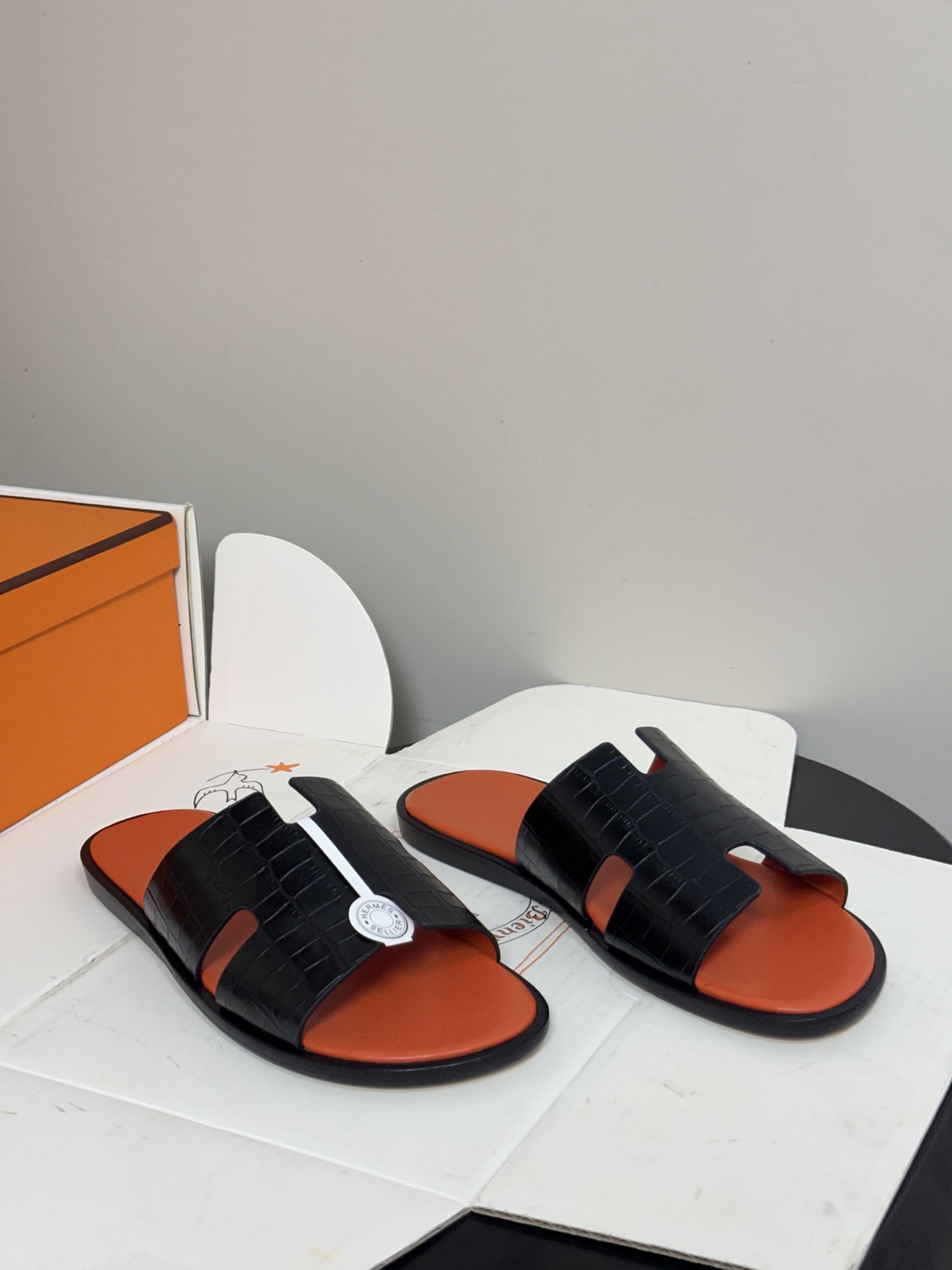 顶级品质（配高档飞机盒✈️）Hermes 爱马仕🐎 H家 Lzmir凉拖鞋系列经典款男士拖鞋 经典H型平