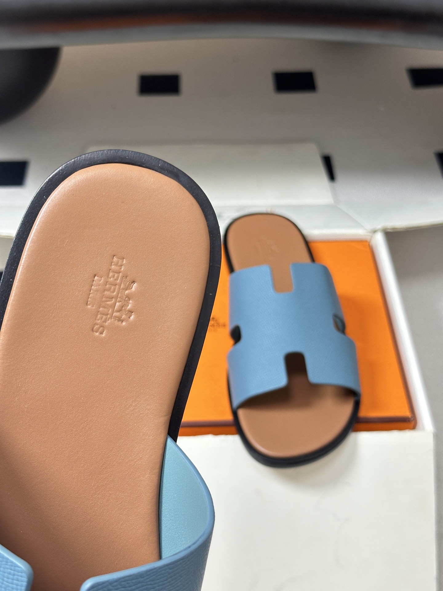 顶级品质（配高档飞机盒✈️）Hermes 爱马仕🐎 H家 Lzmir凉拖鞋系列经典款男士拖鞋 经典H型平