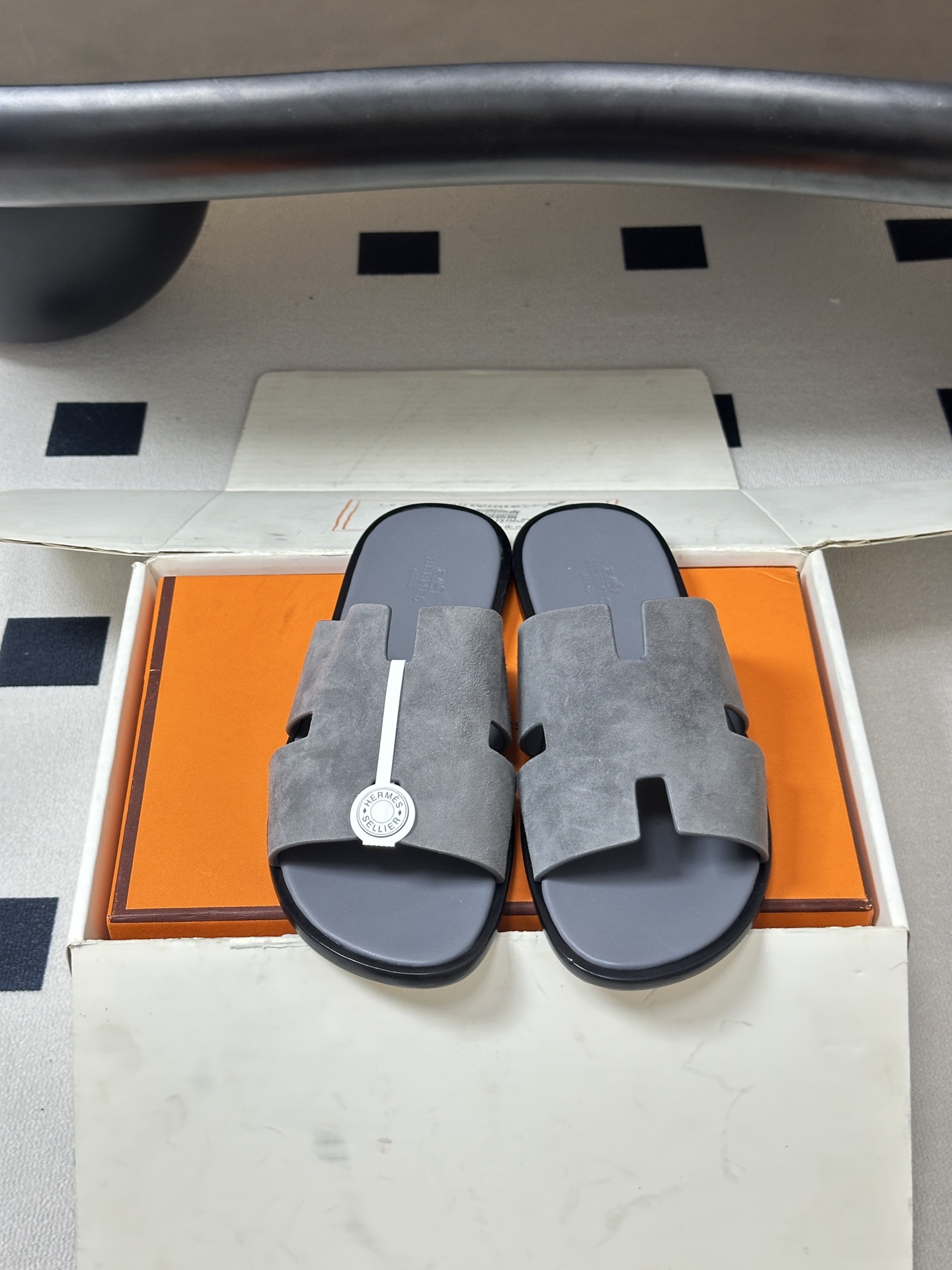 顶级品质（配高档飞机盒✈️）Hermes 爱马仕🐎 H家 Lzmir凉拖鞋系列经典款男士拖鞋 经典H型平