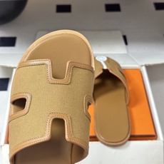 顶级品质(配高档飞机盒✈️)Hermes 爱马仕🐎 H家 Lzmir凉拖鞋系列经典款男士拖鞋 经典H型平 顶级品质(配高档飞机盒✈️)Hermes 爱马仕🐎 H家 Lzmir凉拖鞋系列经典款男士拖鞋 经典H型平