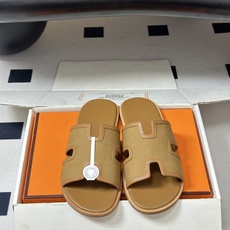 顶级品质(配高档飞机盒✈️)Hermes 爱马仕🐎 H家 Lzmir凉拖鞋系列经典款男士拖鞋 经典H型平 顶级品质(配高档飞机盒✈️)Hermes 爱马仕🐎 H家 Lzmir凉拖鞋系列经典款男士拖鞋 经典H型平