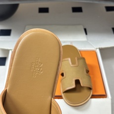 顶级品质(配高档飞机盒✈️)Hermes 爱马仕🐎 H家 Lzmir凉拖鞋系列经典款男士拖鞋 经典H型平 顶级品质(配高档飞机盒✈️)Hermes 爱马仕🐎 H家 Lzmir凉拖鞋系列经典款男士拖鞋 经典H型平