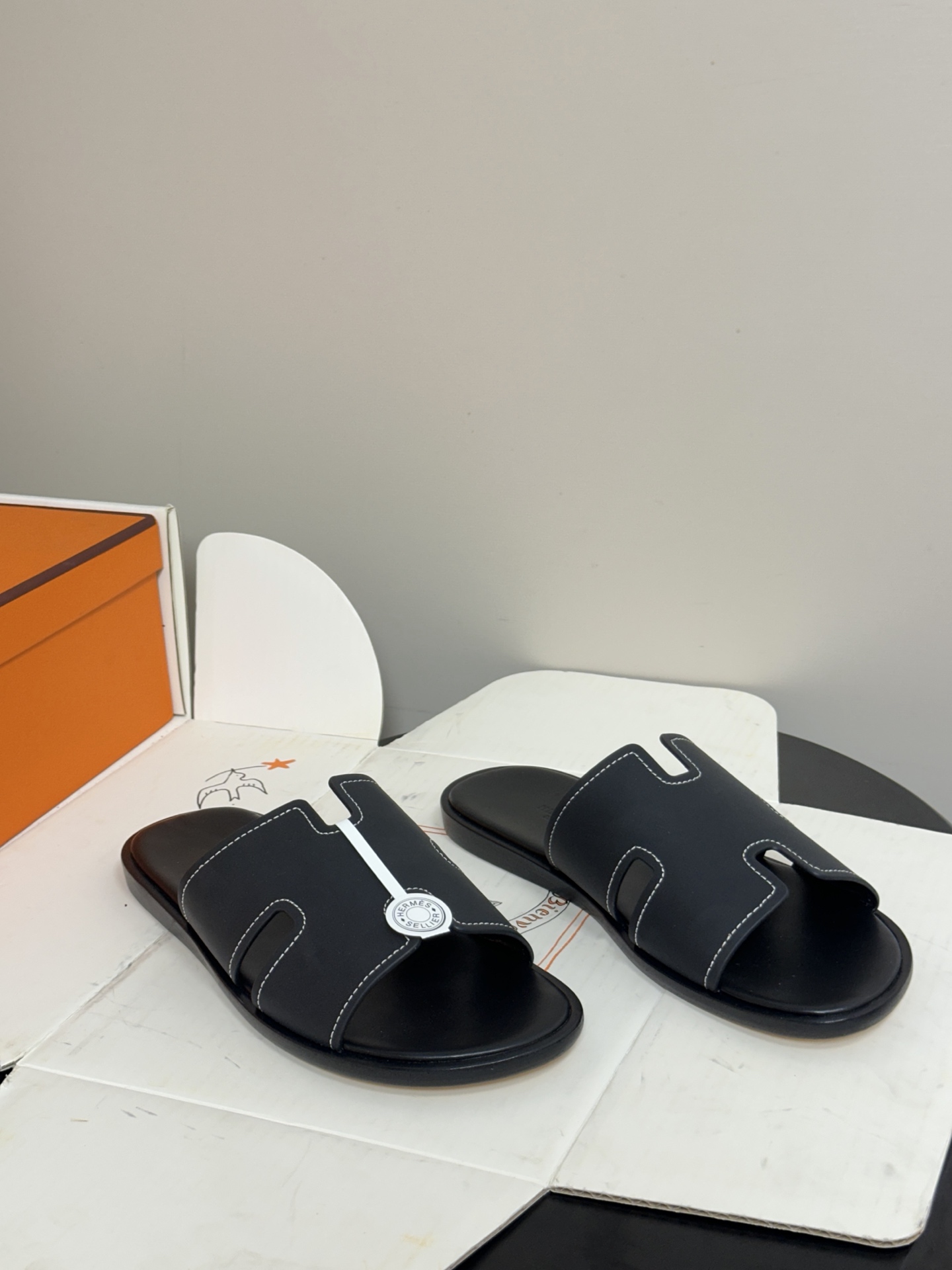 顶级品质（配高档飞机盒✈️）Hermes 爱马仕🐎 H家 Lzmir凉拖鞋系列经典款男士拖鞋 经典H型平
