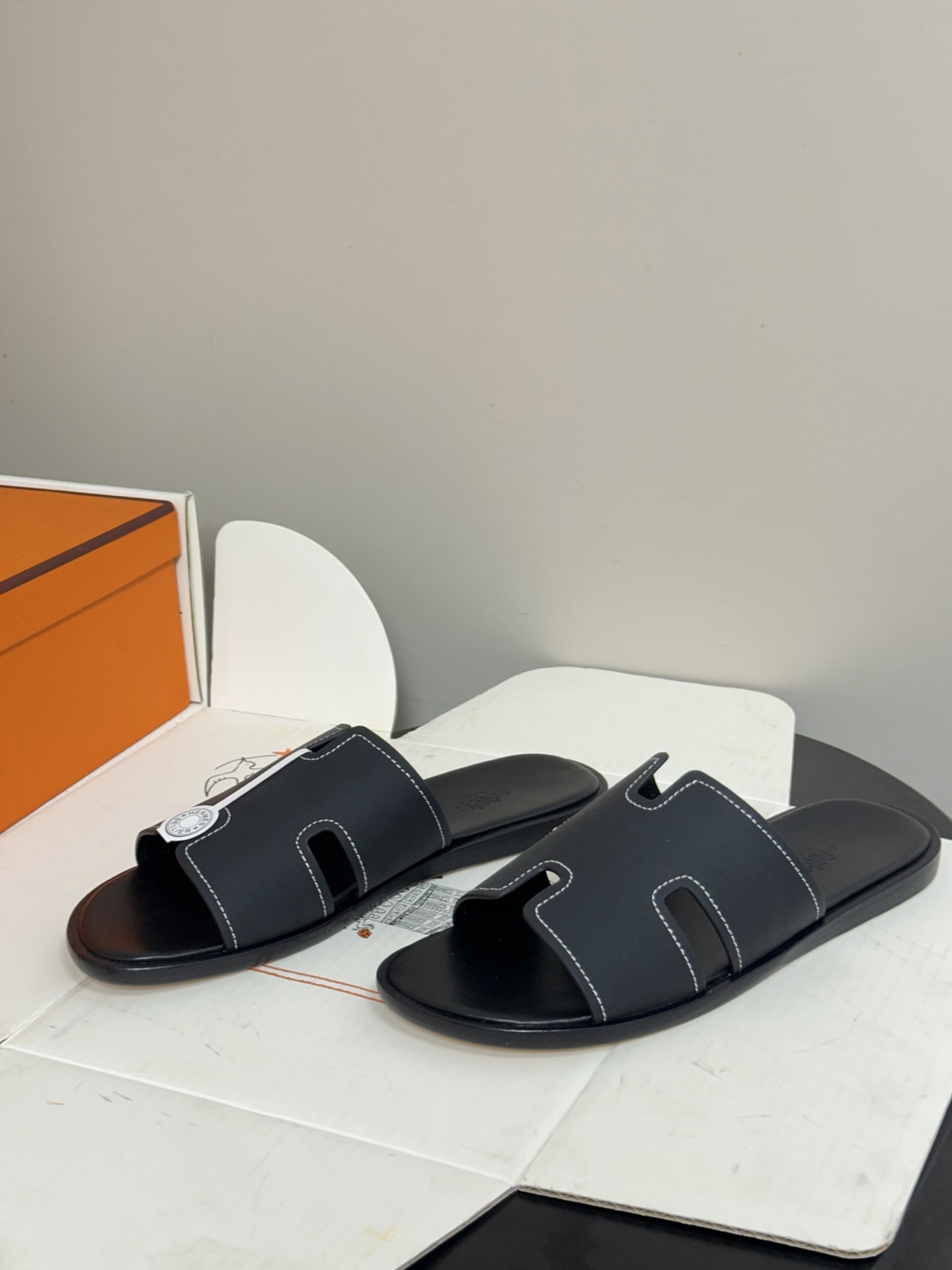 顶级品质（配高档飞机盒✈️）Hermes 爱马仕🐎 H家 Lzmir凉拖鞋系列经典款男士拖鞋 经典H型平