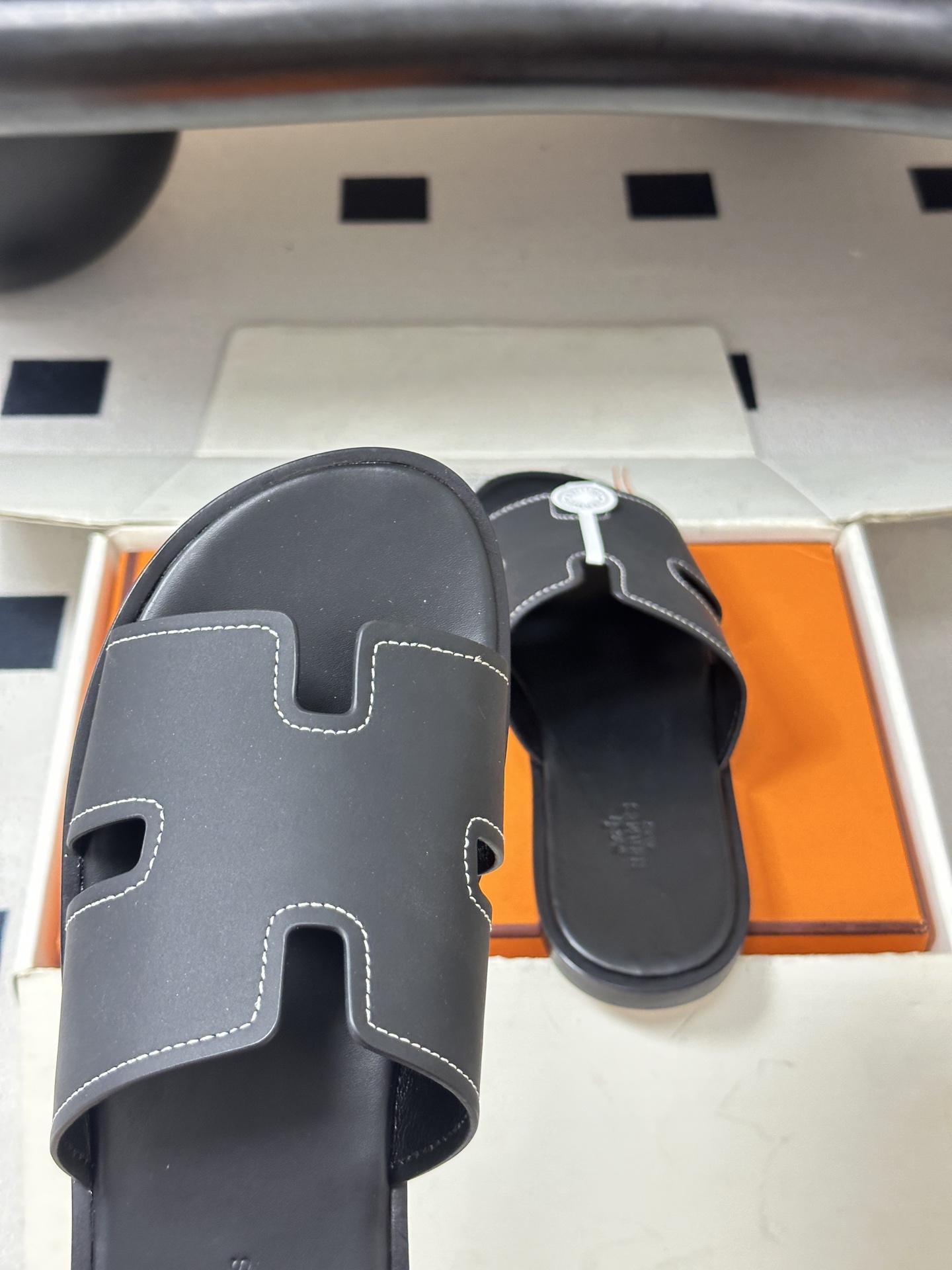 顶级品质（配高档飞机盒✈️）Hermes 爱马仕🐎 H家 Lzmir凉拖鞋系列经典款男士拖鞋 经典H型平