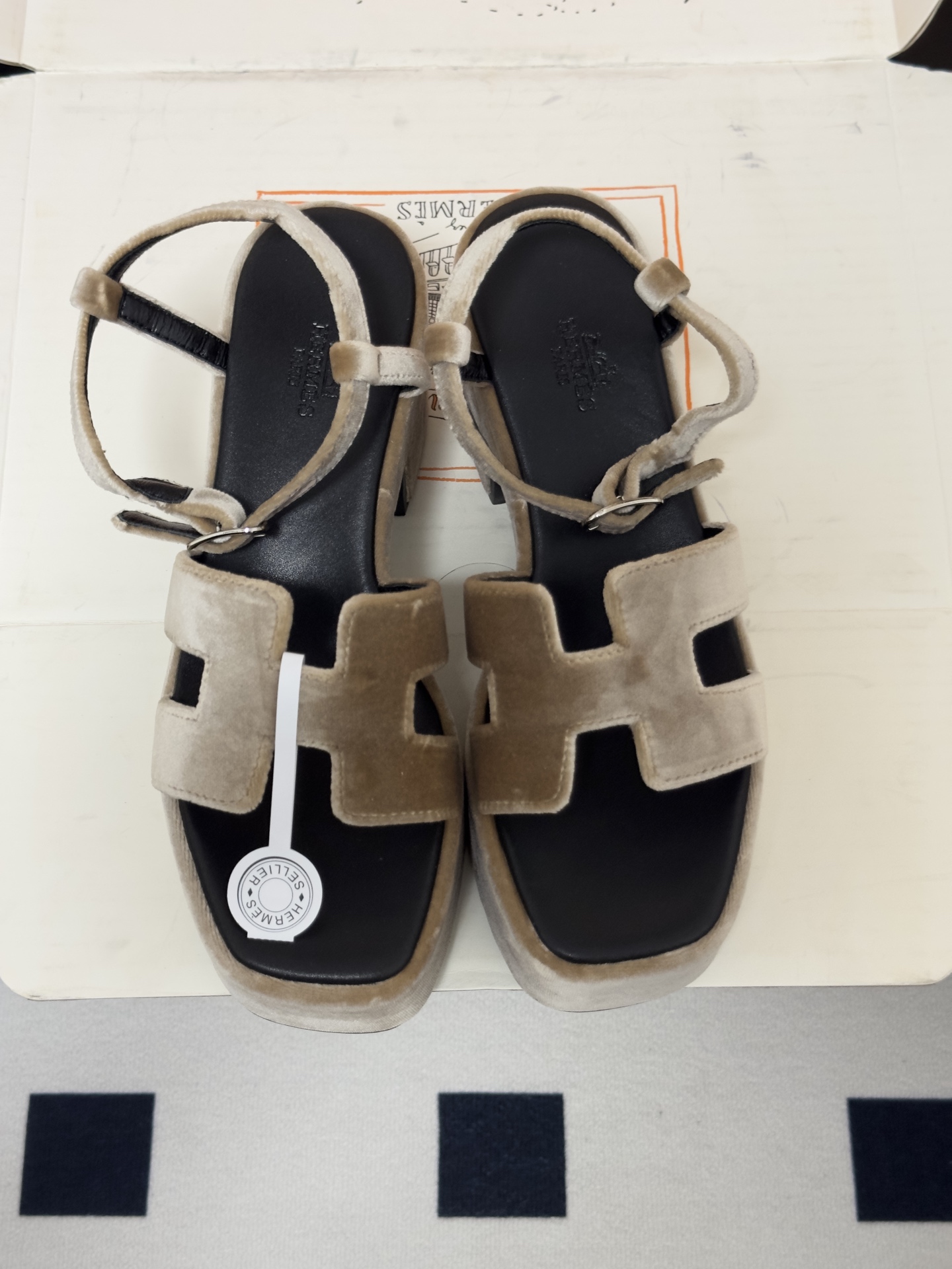顶级品质（配高档飞机盒✈️）Hermes 爱马仕🐎 Jam30凉鞋系列 H家粗跟凉鞋 H 鞋面防水台高跟