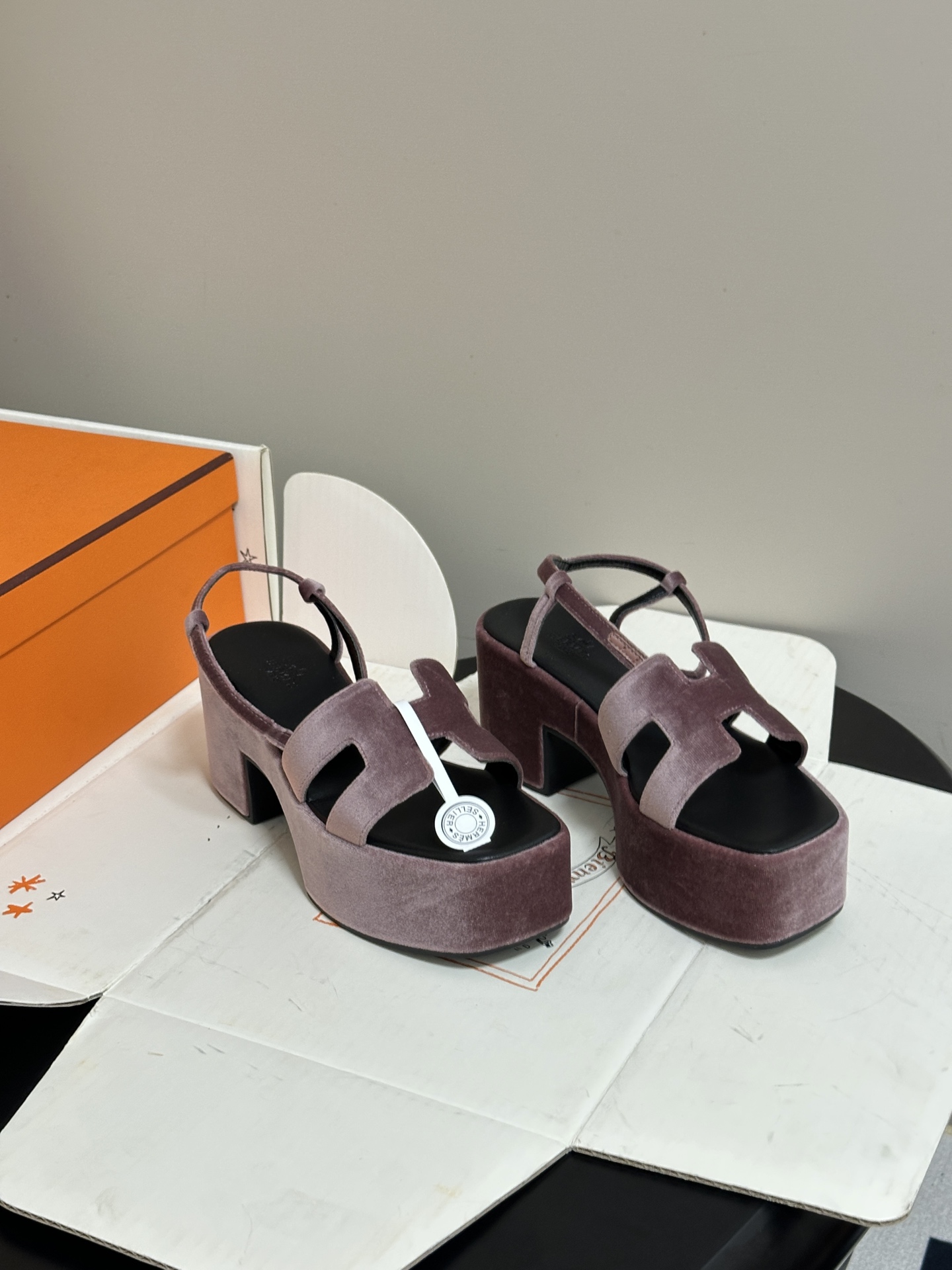 顶级品质（配高档飞机盒✈️）Hermes 爱马仕🐎 Jam30凉鞋系列 H家粗跟凉鞋 H 鞋面防水台高跟