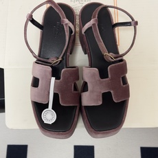 顶级品质(配高档飞机盒✈️)Hermes 爱马仕🐎 Jam30凉鞋系列 H家粗跟凉鞋 H 鞋面防水台高跟 顶级品质(配高档飞机盒✈️)Hermes 爱马仕🐎 Jam30凉鞋系列 H家粗跟凉鞋 H 鞋面防水台高跟