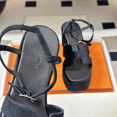 顶级品质(配高档飞机盒✈️)Hermes 爱马仕🐎 Jam30凉鞋系列 H家粗跟凉鞋 H 鞋面防水台高跟 顶级品质(配高档飞机盒✈️)Hermes 爱马仕🐎 Jam30凉鞋系列 H家粗跟凉鞋 H 鞋面防水台高跟